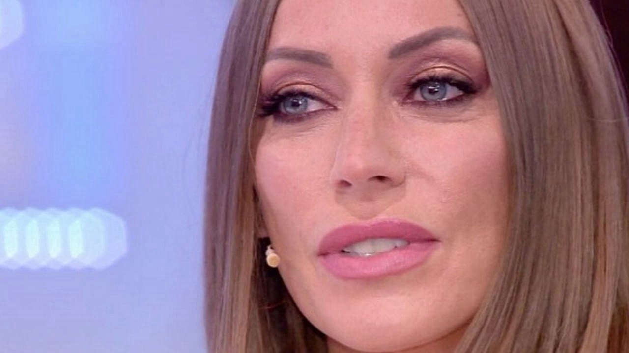 Temptation Island: Karina Cascella svela il retroscena choc di Lino e Maika! Scopri cosa ha detto sul triangolo amoroso!