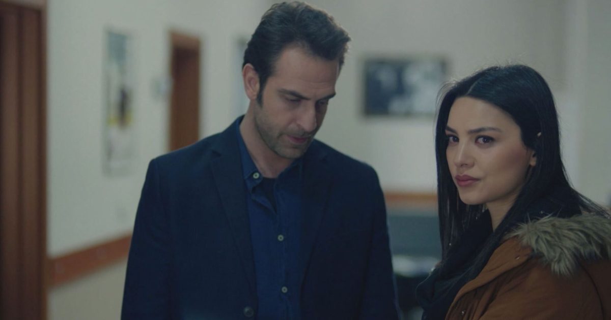 Endless Love aggiornamenti al 7 dicembre: Tarik è interrogato in questura, mentre Zeynep mostra indifferenza nei confronti di Hakan.