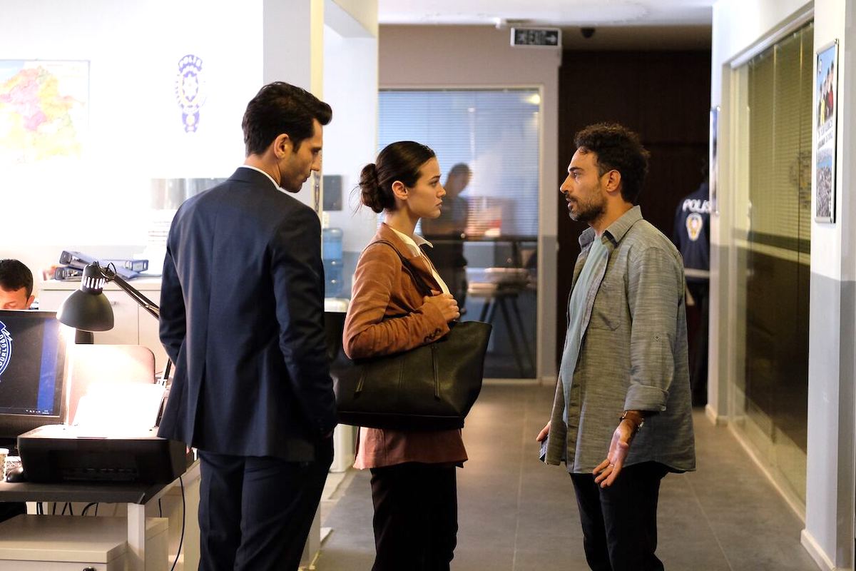 Segreti di famiglia, anteprime degli episodi del 17 e 18 novembre 2024. Scopri i colpi di scena e le rivelazioni che cambieranno le dinamiche familiari. Non perdere gli sviluppi!