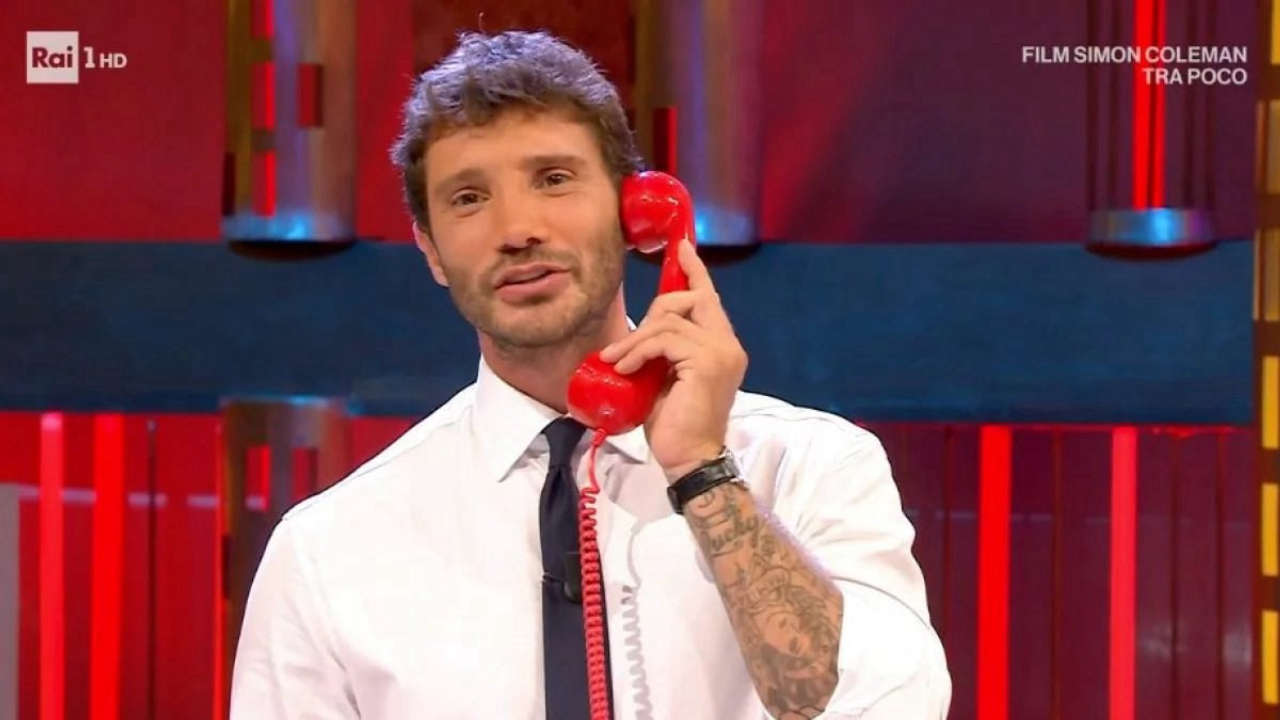 Affari Tuoi registra ascolti da record con Stefano De Martino al timone