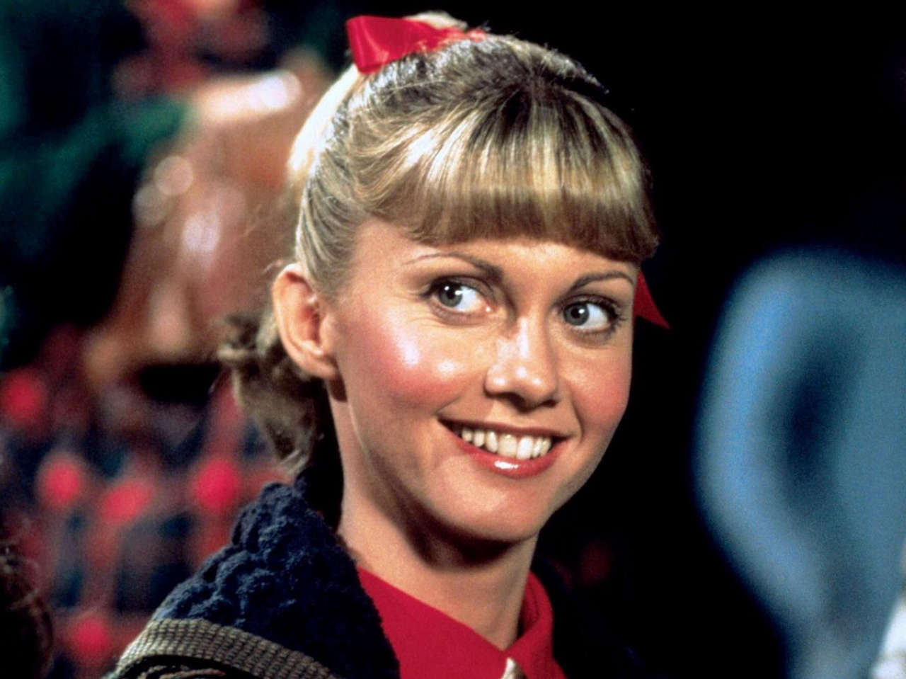 Grease, battuta all’asta la giacca di pelle di Olivia Newton-John: scoperto il prezzo di vendita