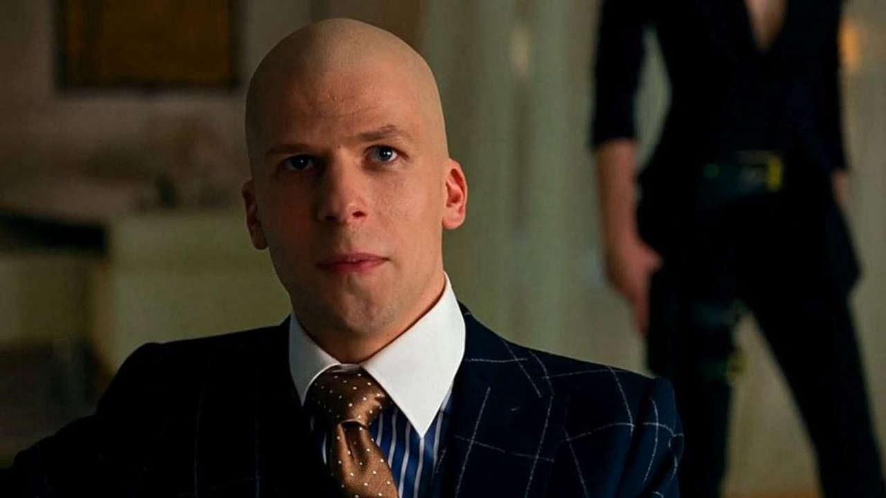 Batman v Superman, Jesse Eisenberg afferma che la reazione del film ha avuto un impatto negativo sulla sua carriera.