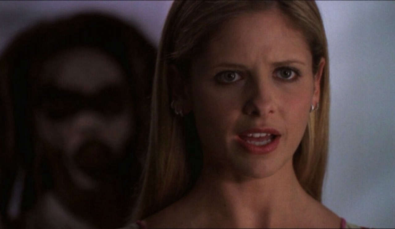 Dexter, Sarah Michelle Gellar entusiasta per la collaborazione con due co-star nel prequel: Una liceale felice