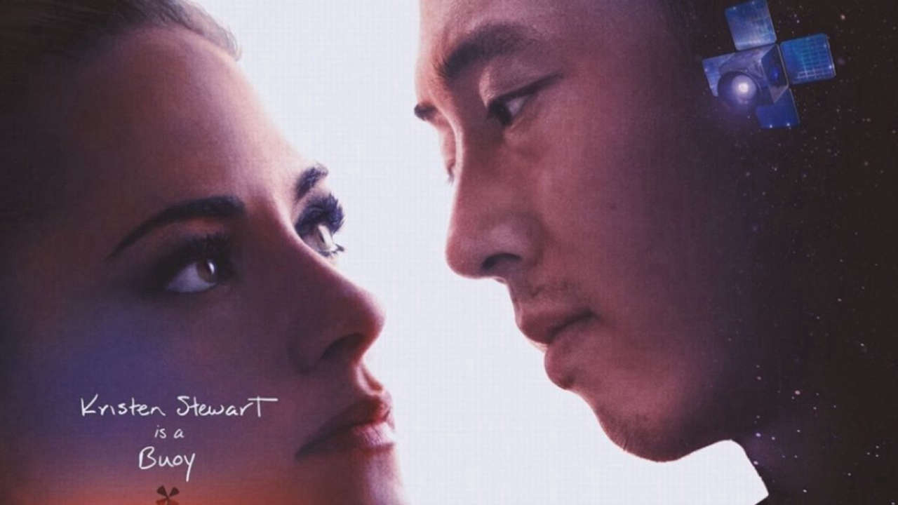 Love Me presenta Kristen Stewart e Steven Yeun come una boa e un satellite nel primo teaser.