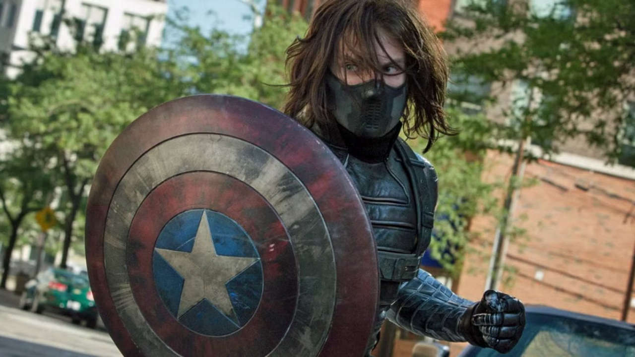 Sebastian Stan scherza sul suo futuro nel MCU: Non sono Captain America… Per ora