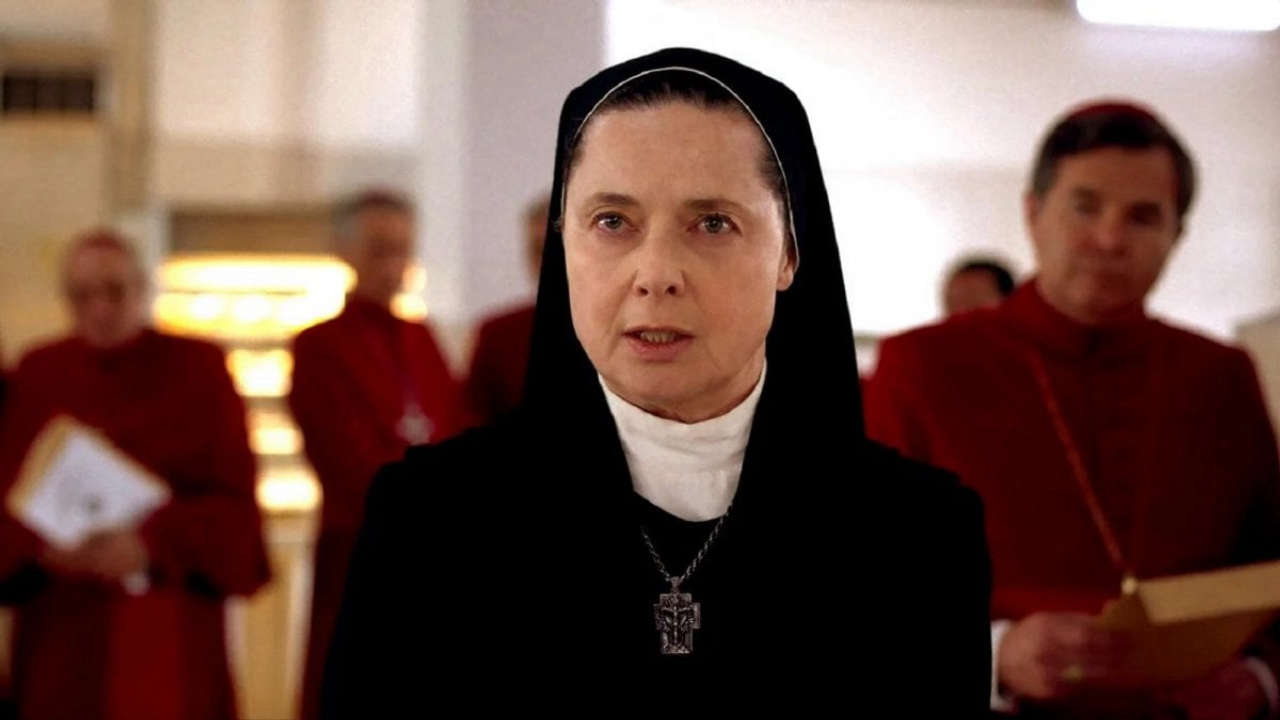 La chimera: la rinascita di Isabella Rossellini, da protagonista a suora da Oscar in Conclave