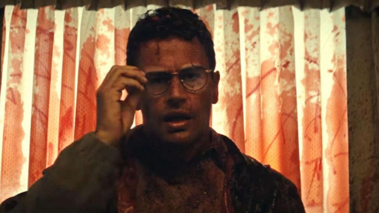 La scimmia: Theo James protagonista nel trailer intenso e cruento dell’horror diretto da Osgood Perkins.