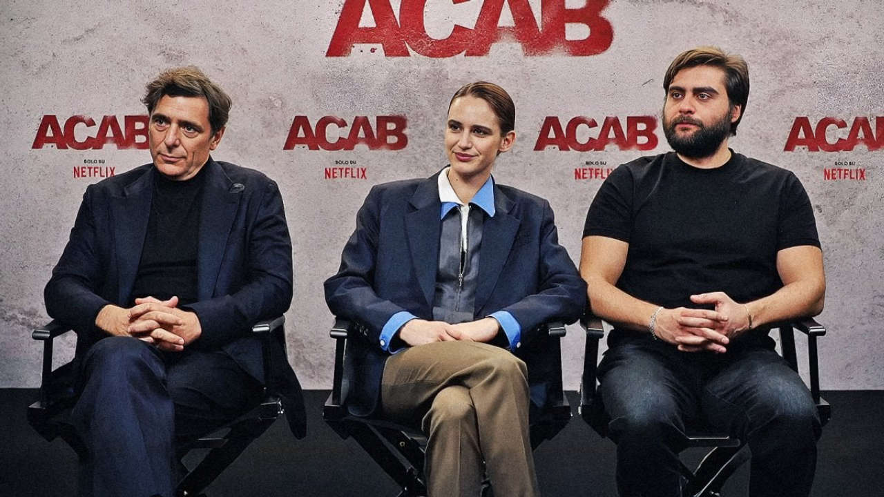 ACAB, intervista video con Adriano Giannini, Valentina Bellè e Pierluigi Gigante su Movieplayer.it