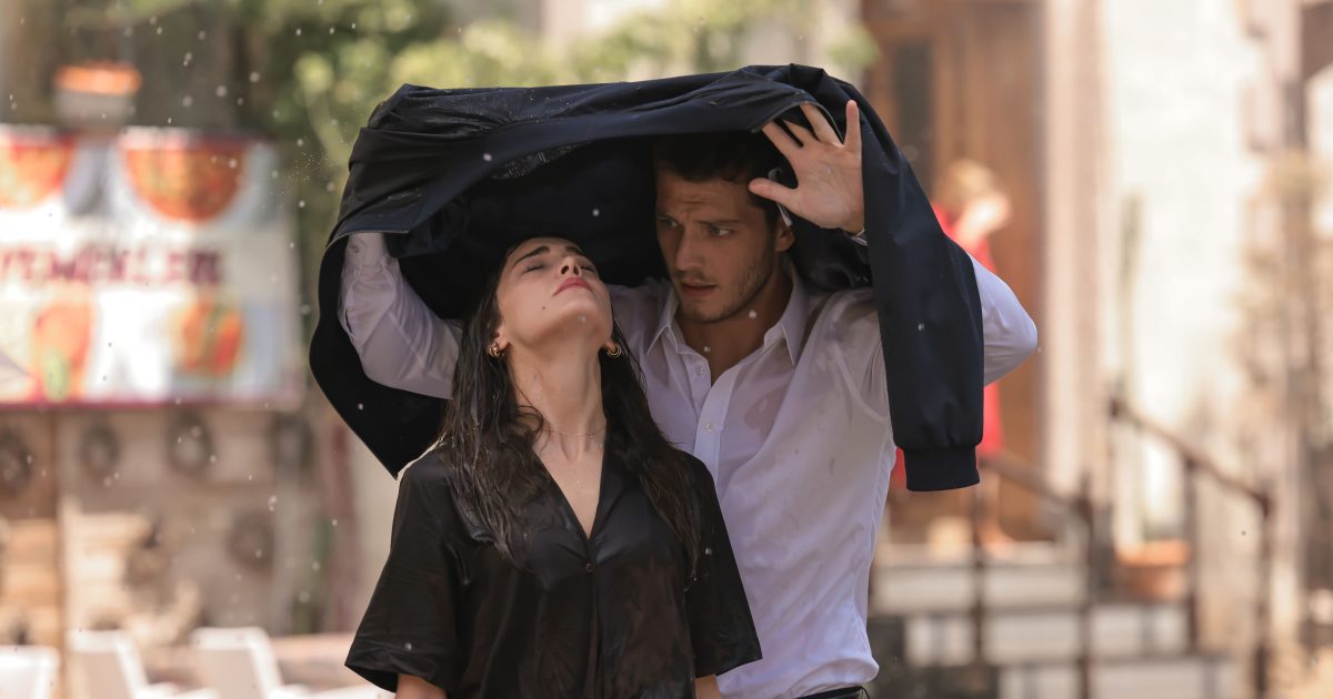La notte nel cuore: nella puntata di domenica 25 maggio, Sumru prende una decisione drammatica e lascia i suoi due gemelli.