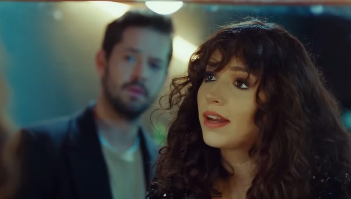 Forbidden Fruit: Hakan fa la conoscenza di İrem ma… | Anticipazioni