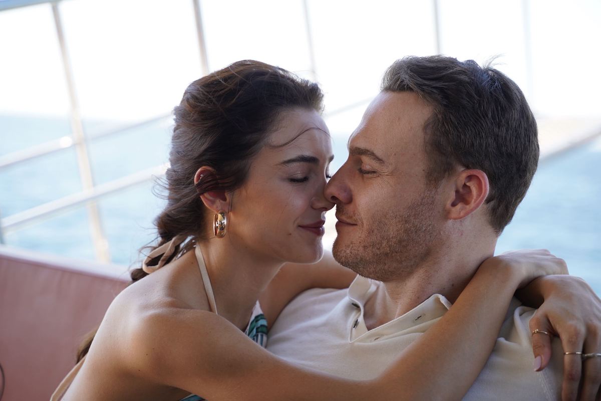 If You Love anticipazioni: Ateş chiede a Leyla di sposarlo, ma c'è qualcosa di strano…