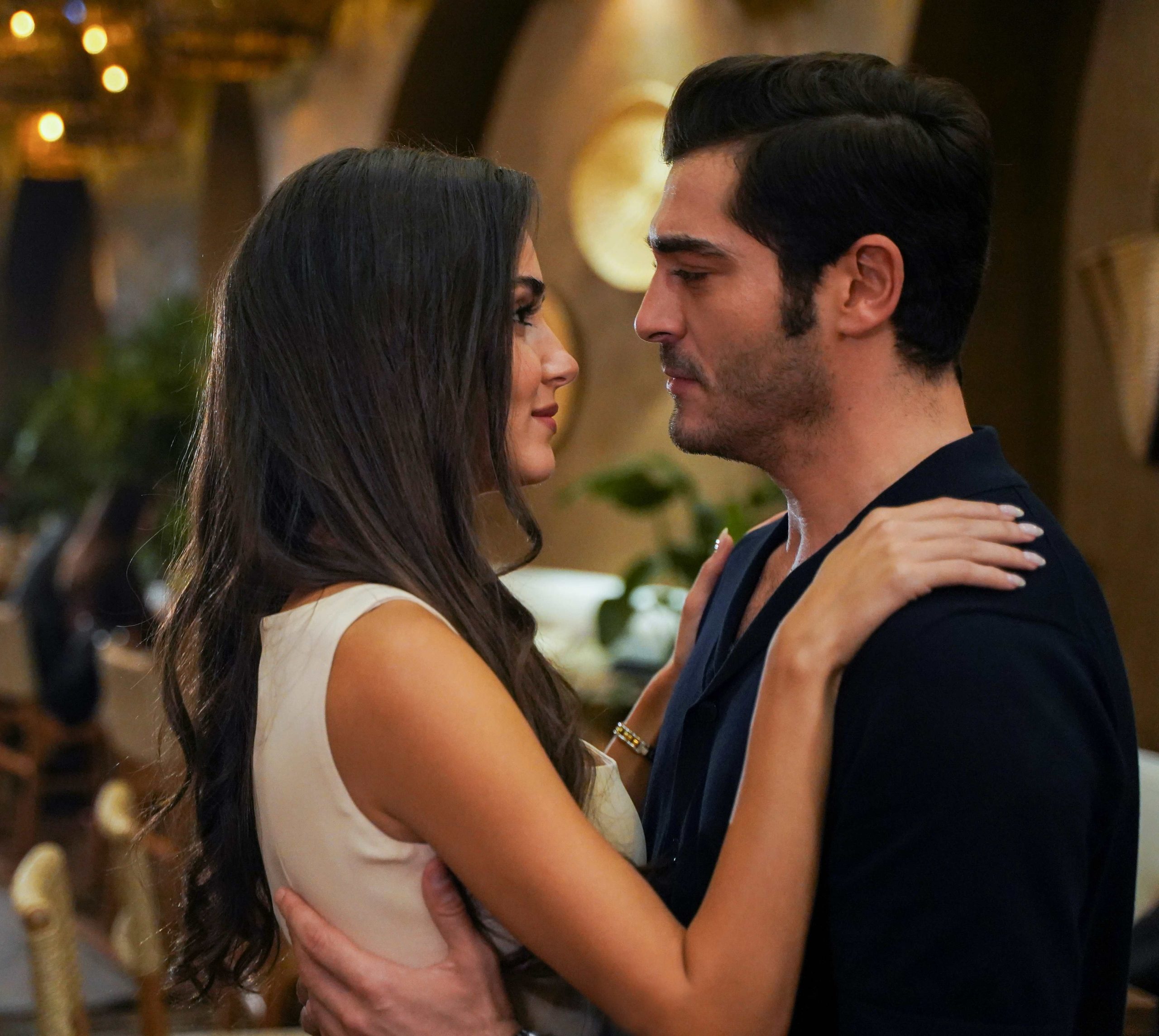 Another Love, replica puntata 15 ottobre | Video Mediaset