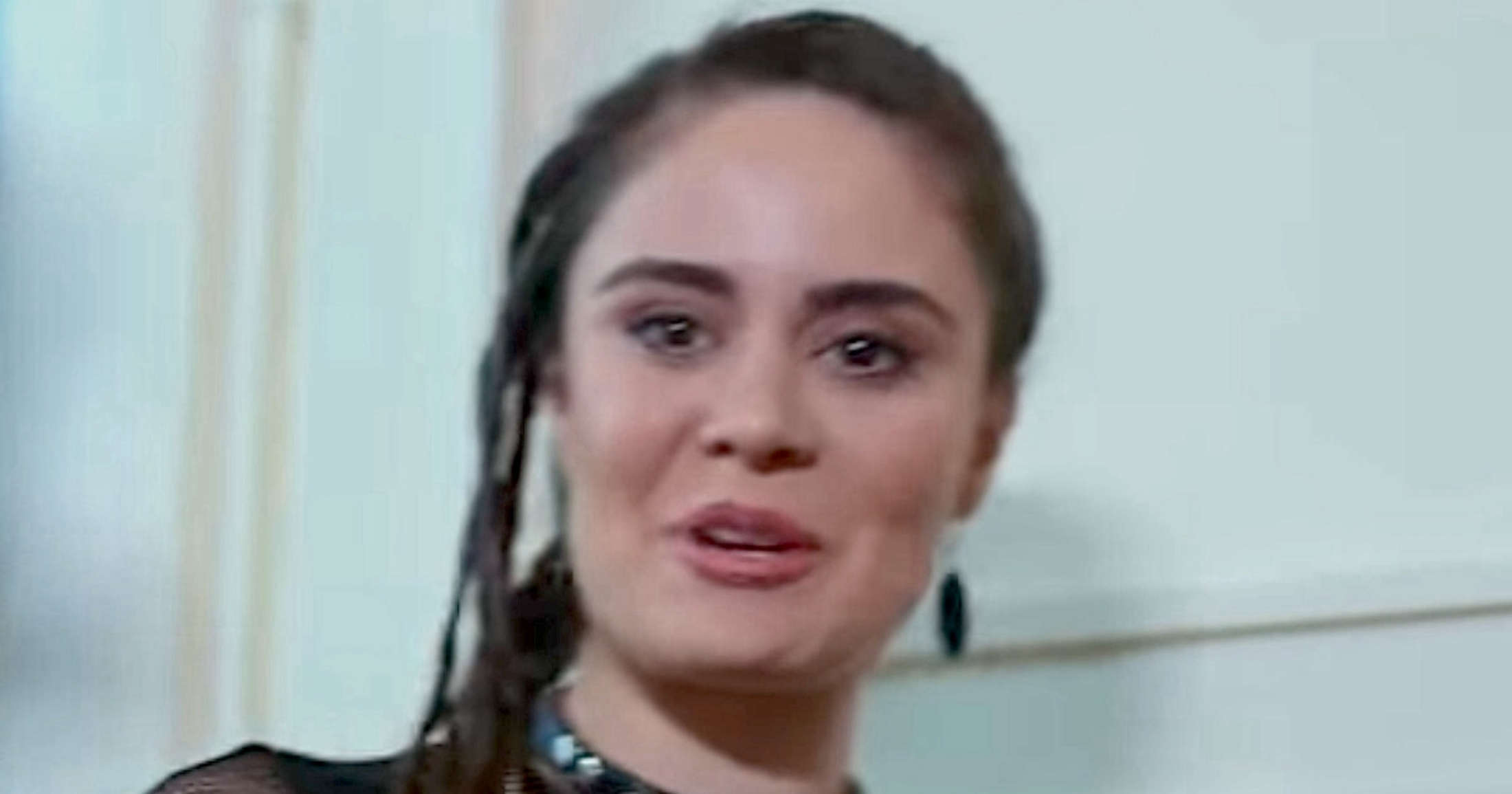 La Forza di una Donna: Idil allontanata da Enver e Hatice dopo aver rivelato la verità su Şirin